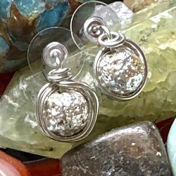 Lava rock in metallic silver stud statement earrings - Picture 3 of 14